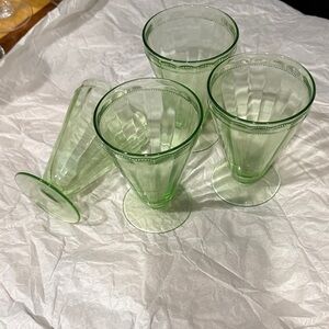 Vintage-Inspired Green Glass Goblet Set